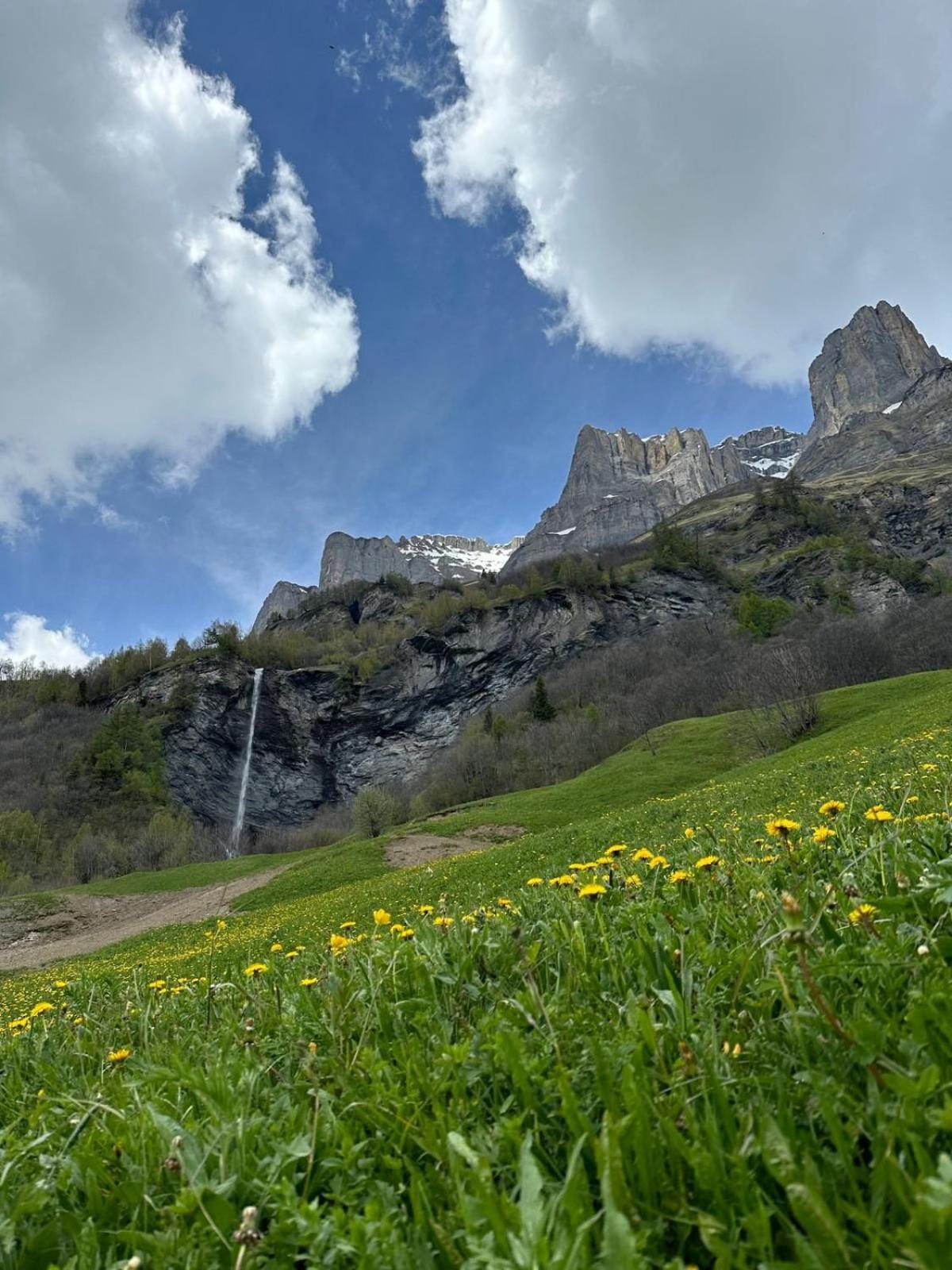 Moderne Et Spacieux Avec 2 Belles Terrasses Vu Sur Montagne Leukerbad